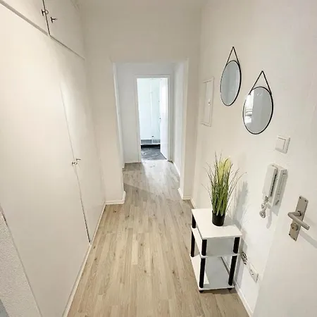 Perfekte 1,5 Wohnung Zentral In Leonberg Gegenueber Einkaufzentrum Exterior photo