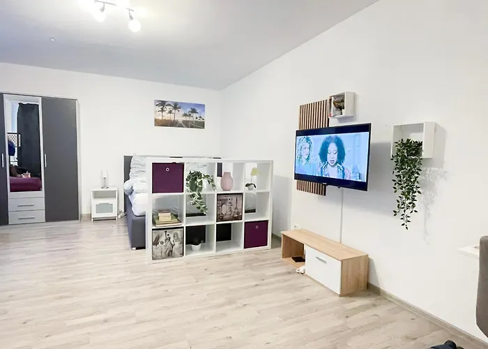 Perfekte 1,5 Wohnung Zentral In Leonberg Gegenueber Einkaufzentrum