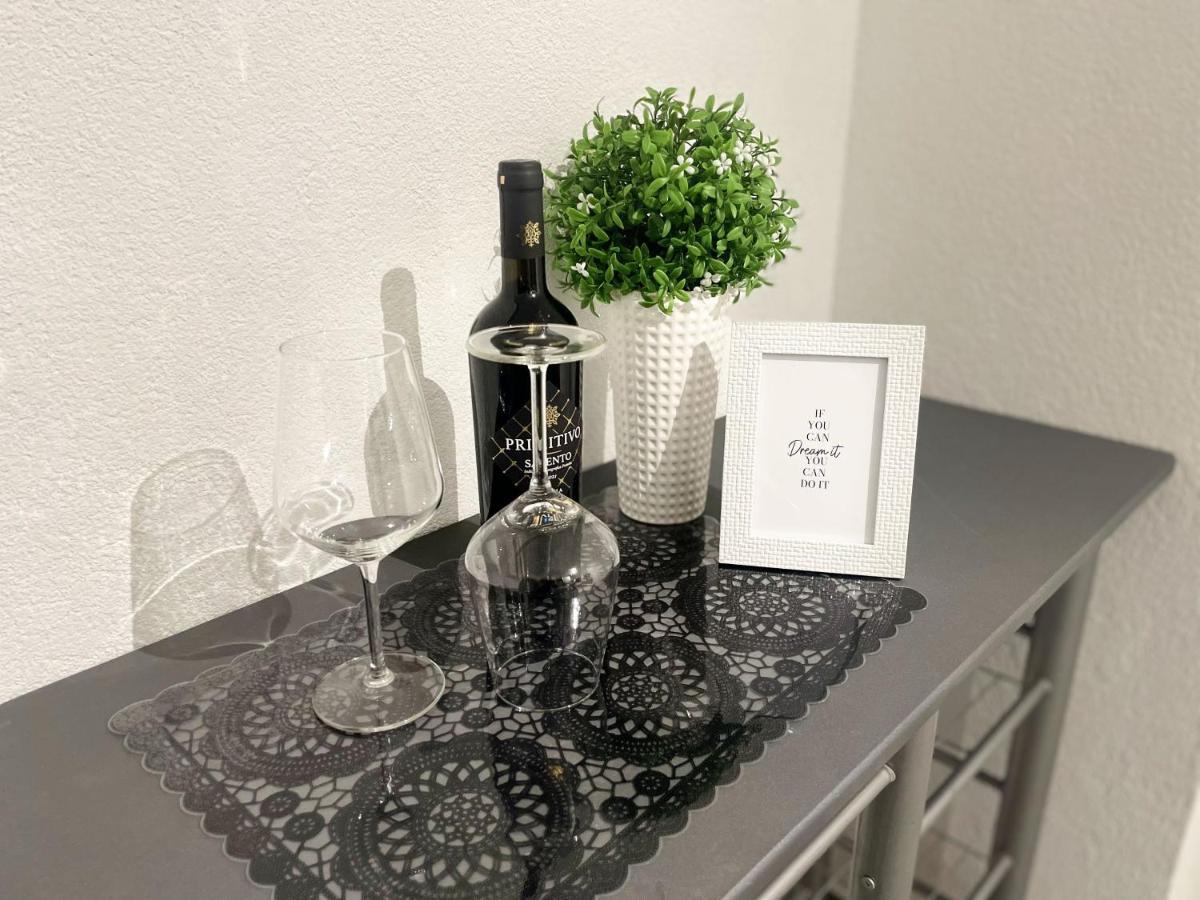 Apartment Perfekte 1,5 Zentral In Gegenueber Einkaufzentrum